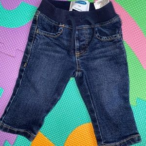 Jeans with adjustable waistband